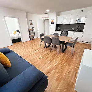 Appartamento Gg13 Vienna, Air-conditioned, Next To Metro, Close To Sights, Vienna